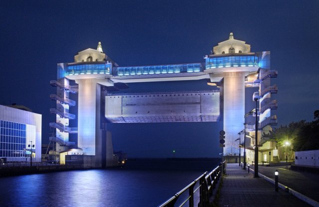 沼津港のシンボル びゅうお がブルーライトで応援 新着ニュース 沼津市公式観光サイト 沼津観光ポータル