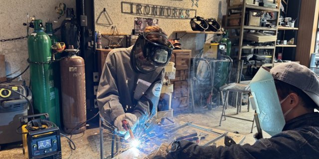 静岡の飲食シーンを盛り上げている注目のローカルクリエイターが巡る！　沼津の“ものづくり”と“干物屋の本気料理”の特集記事を公開しました。