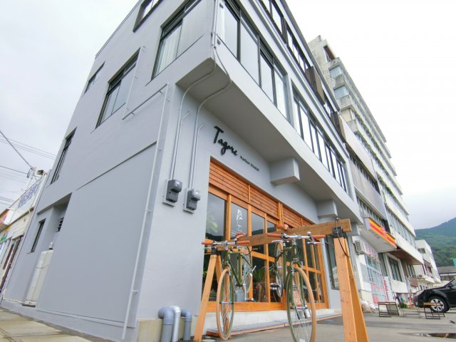 築約60年の建物を宿泊施設としてリノベーション!「タゴールハーバーホステル」