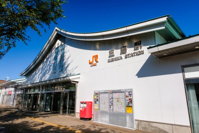 三島駅でレンタカーをピックアップ