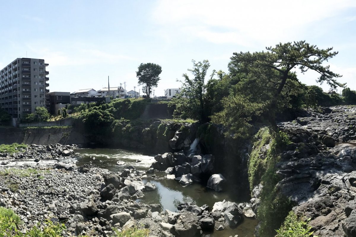 ジオパーク「鮎壺の滝（あゆつぼのたき）」
