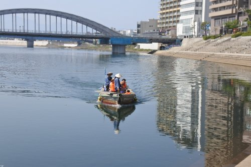 情緒いっぱいの川下り！我入道の渡し船