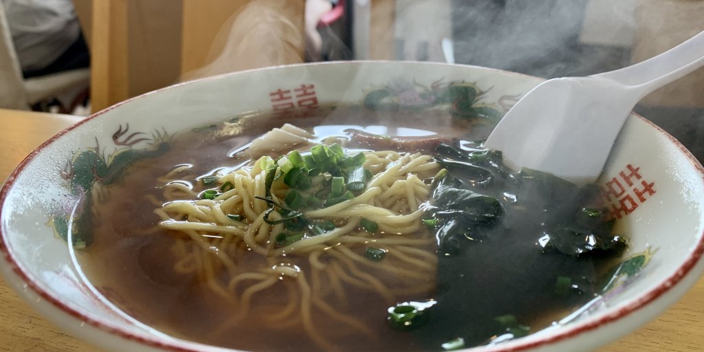 冷えた体には、あっさりした味の醤油ラーメンがお腹に優しく感じます