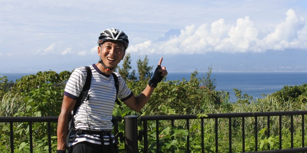 ガイドリーダーのリンケージサイクリング（株） 田代社長と。富士山が見えてきました！