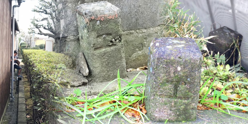 蛇松緑道に点在する「工」のブロック