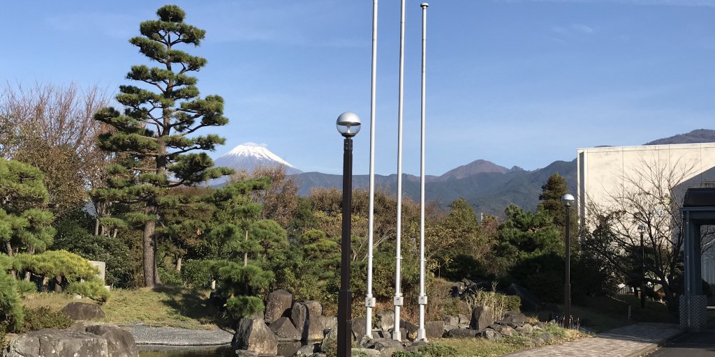狩野川西部浄水センターには、美しい庭園があります